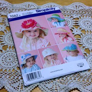 Sewing Pattern, Simplicity 1682 girls hat pattern, uncut